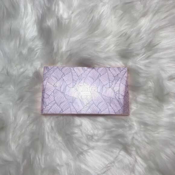 EDITOR PALETTE NEW ENGLAND
18 PIECE EYE SHADOW Palette Make-up Matte & Metallic - Picture 4 of 9